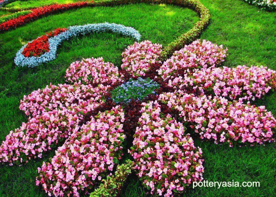 How to design beautiful flower tub in front of the house