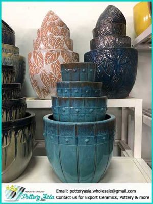 Providing wholesale ceramic decorware indoors
